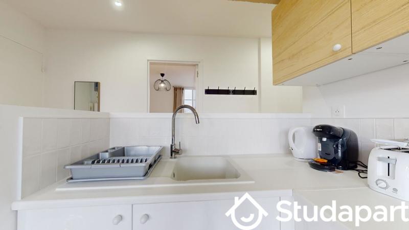 Chambre - 11 m² - 1 pièce