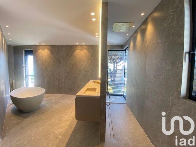 Maison de maîtres - 482 m² - 8 pièces