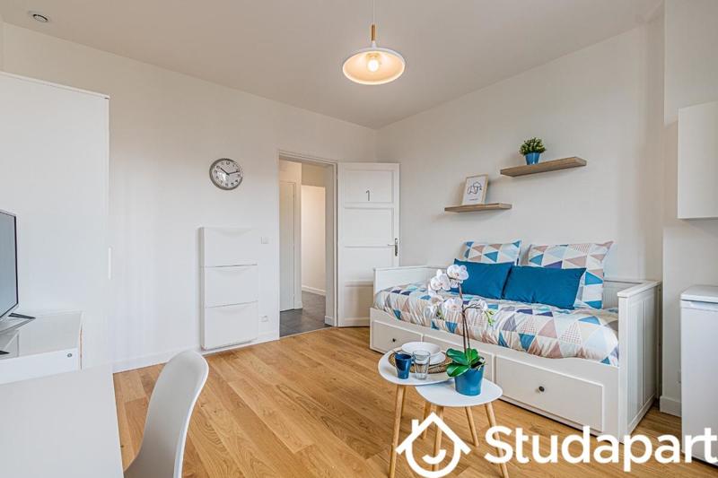 Chambre - 12 m² - 1 pièce