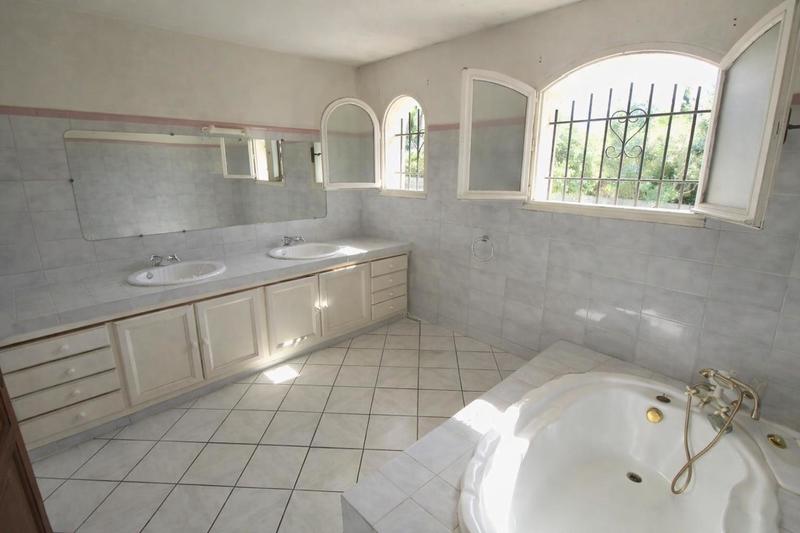 Villa - 180 m² - 7 pièces