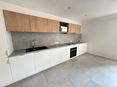 Appartement - 98 m² - 5 pièces