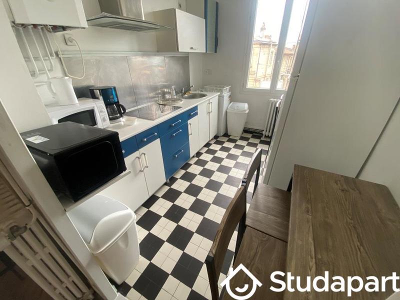 Chambre - 11 m² - 1 pièce