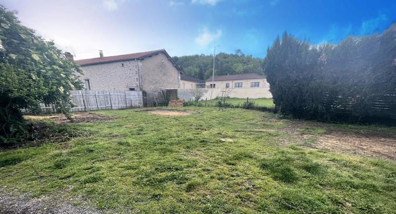 Terrain constructible - 237 m²