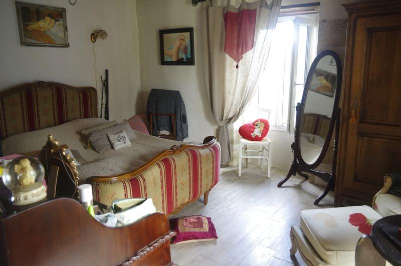 Maison - 245 m² - 8 pièces