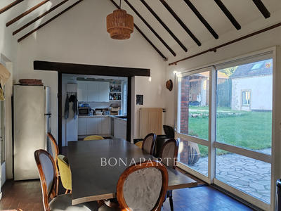 Maison - 285 m² - 9 pièces