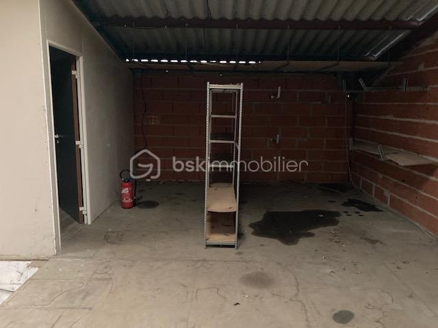 Local commercial - 204 m² - 8 pièces