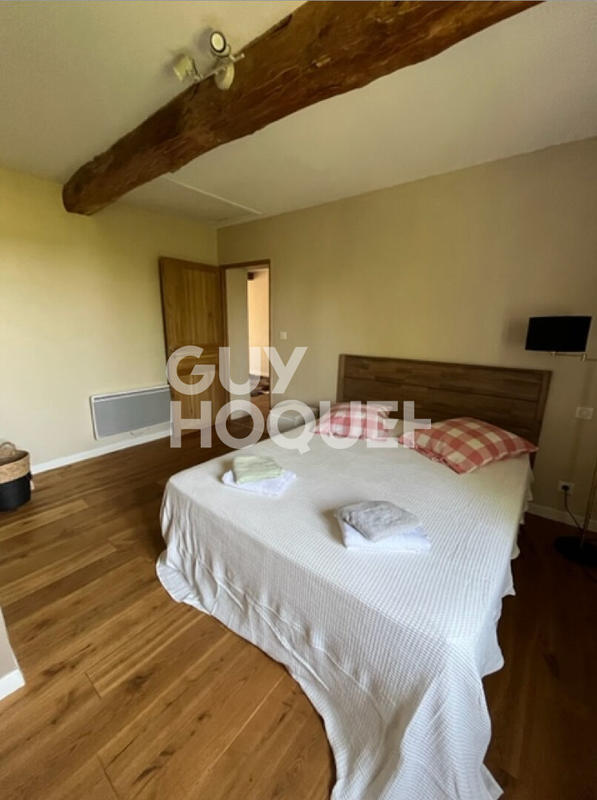 Maison - 242 m² - 6 pièces