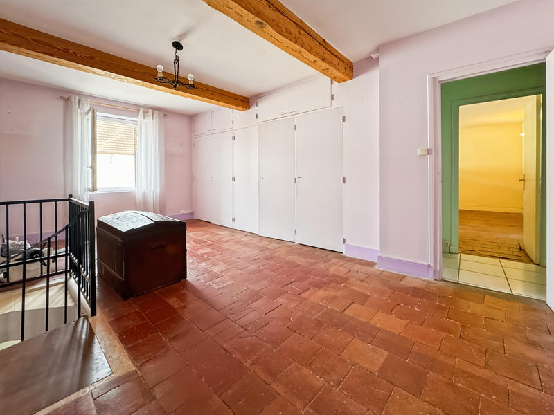 Maison - 185 m² - 7 pièces