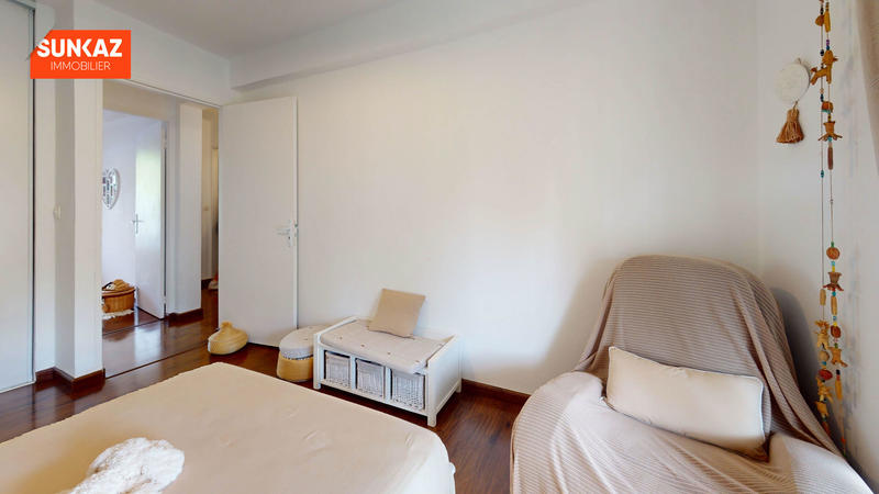 Appartement - 95 m² - 4 pièces