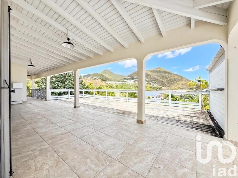 Maison - 200 m² - 6 pièces