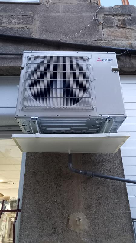 Local commercial - 90 m² - 3 pièces