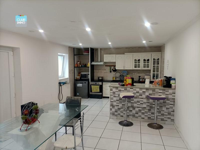 Maison - 260 m² - 9 pièces