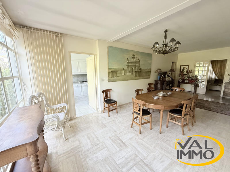 Maison - 270 m² - 7 pièces