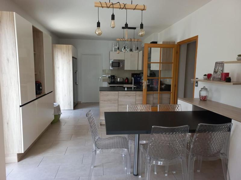 Maison - 208 m² - 7 pièces