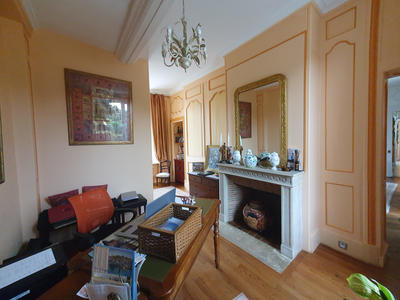 Maison - 327 m² - 12 pièces