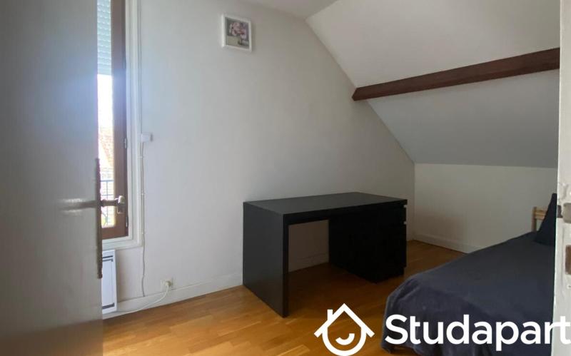 Chambre - 12 m² - 1 pièce