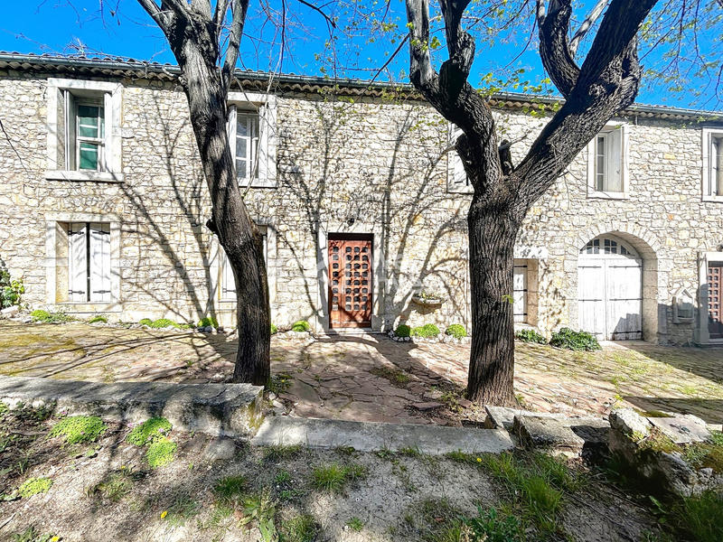 Villa - 316 m² - 11 pièces