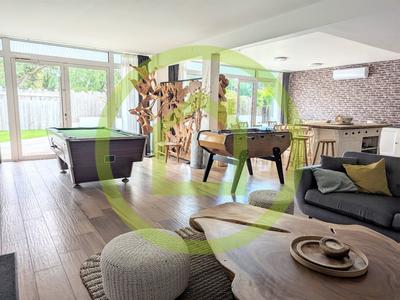 Appartement - 147 m² - 5 pièces