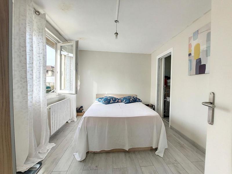 Immeuble - 73 m² - 4 pièces