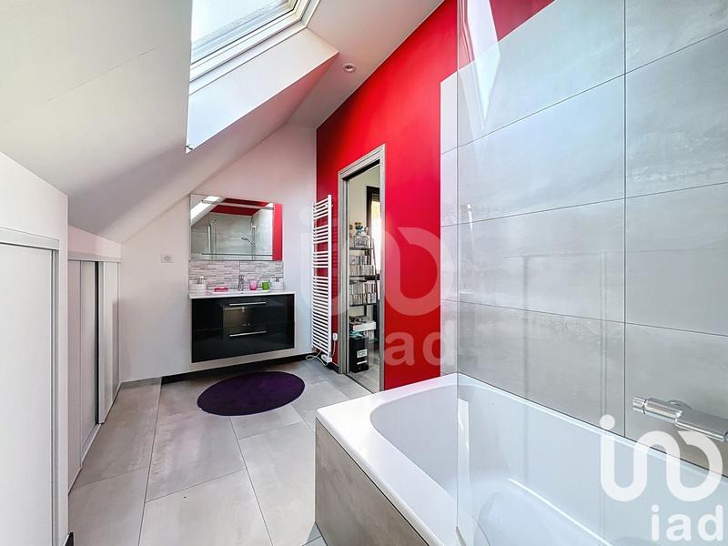 Maison - 380 m² - 8 pièces