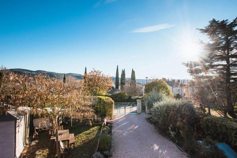 Villa - 196 m² - 8 pièces