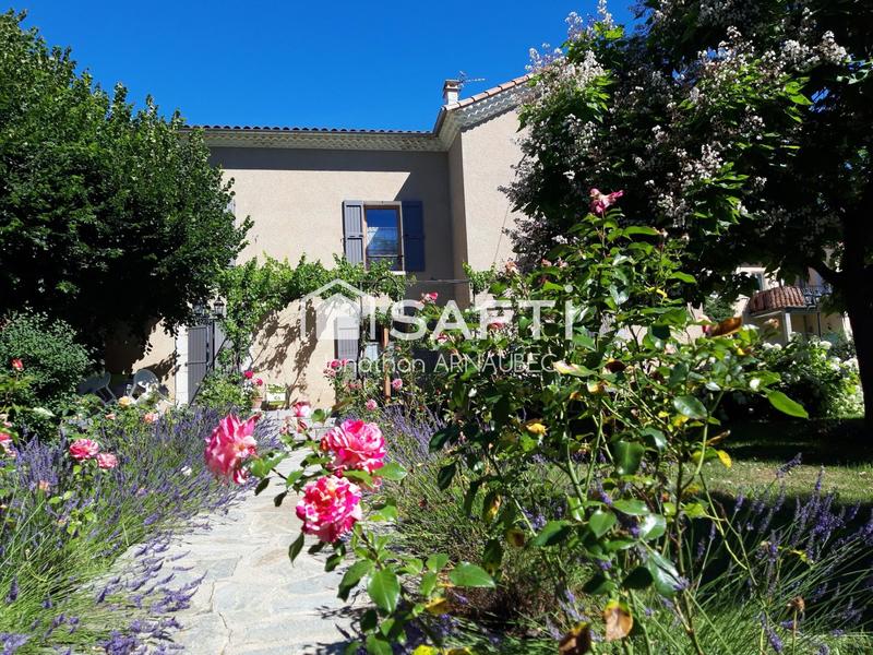 Maison de maîtres - 365 m² - 11 pièces