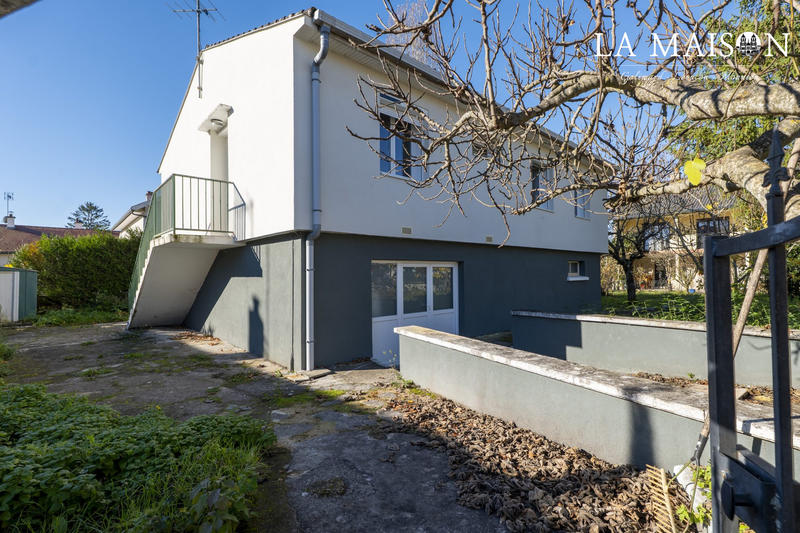 Maison - 80 m² - 4 pièces