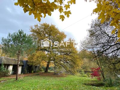 Maison - 152 m² - 8 pièces