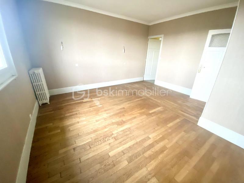 Maison - 246 m² - 7 pièces