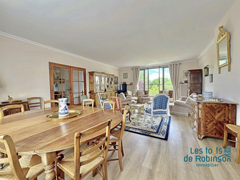 Maison de ville - 240 m² - 10 pièces