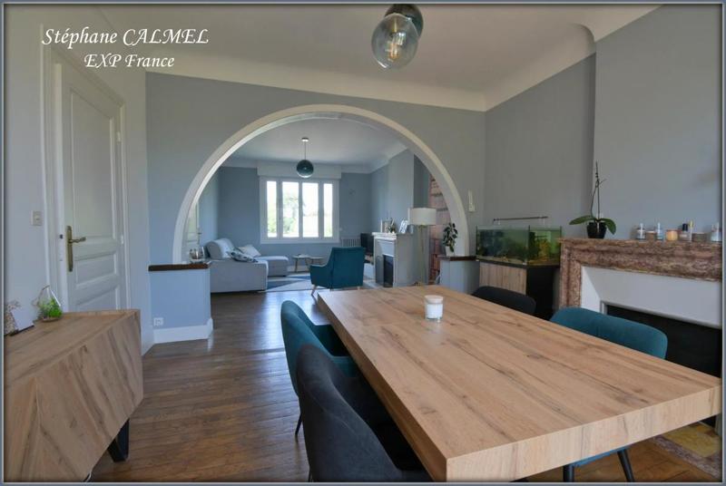 Maison - 209 m² - 9 pièces