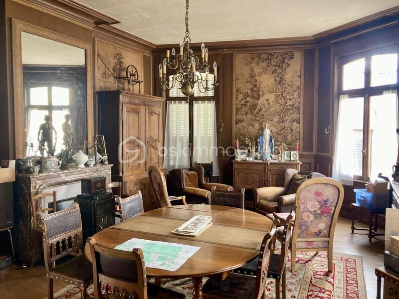 Demeure - 600 m² - 14 pièces