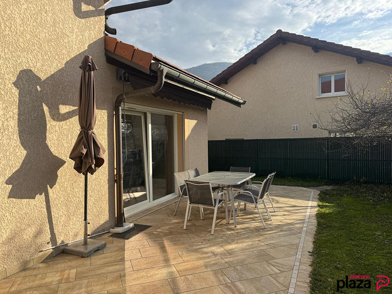 Maison - 226 m² - 7 pièces