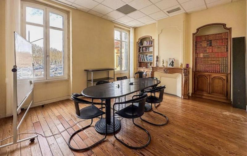 Bureau - 1 538 m² - 37 pièces