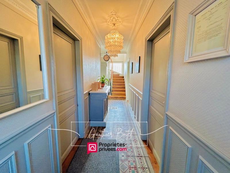 Maison - 170 m² - 8 pièces