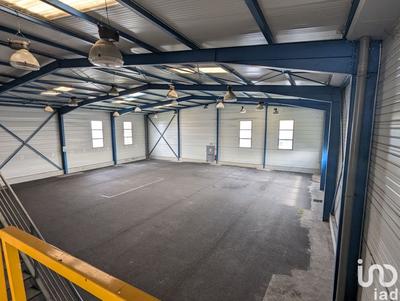 Local commercial - 1 200 m²