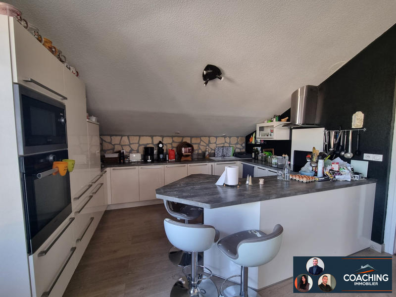 Maison - 437 m² - 10 pièces