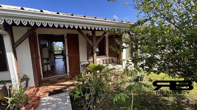 Maison - 84 m² - 4 pièces