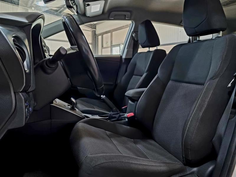 Toyota Auris 1.8 Vvt-i Hsd Cvt Hybride 99 ch Dynamic - Garantie 6 Mois