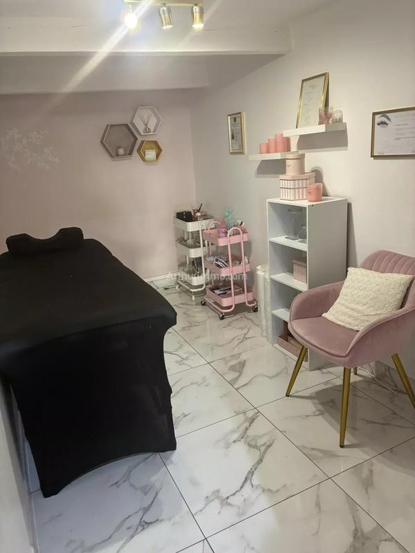 Bureau - 80 m² - 4 pièces