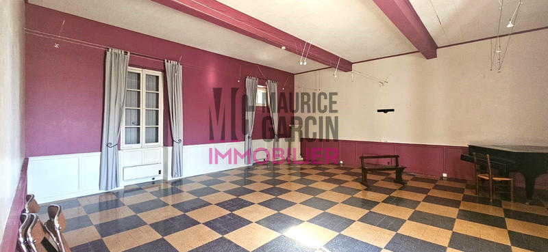 Maison - 210 m² - 4 pièces