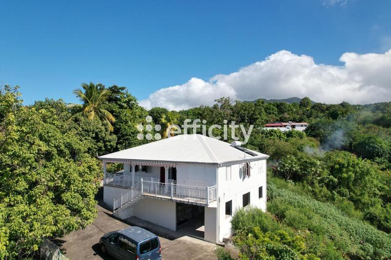 Maison - 97 m² - 4 pièces