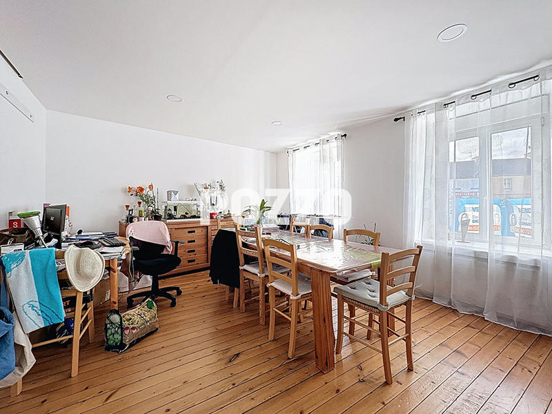 Maison - 178 m² - 9 pièces