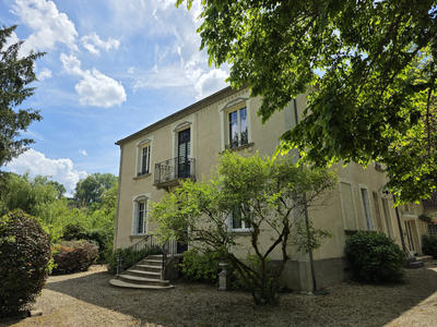 Maison - 262 m² - 7 pièces