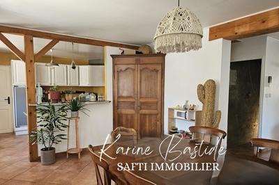 Maison - 175 m² - 9 pièces