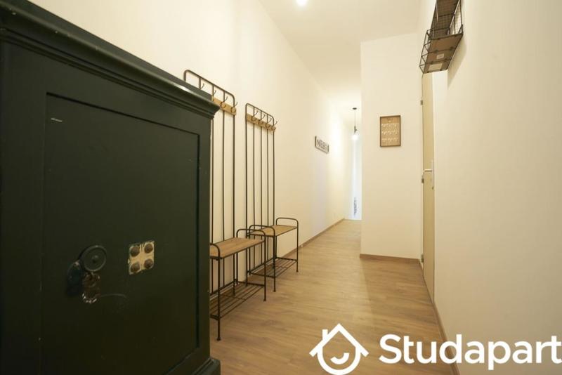 Chambre - 11 m² - 1 pièce