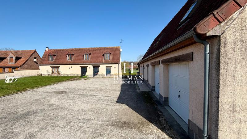 Maison - 218 m² - 8 pièces