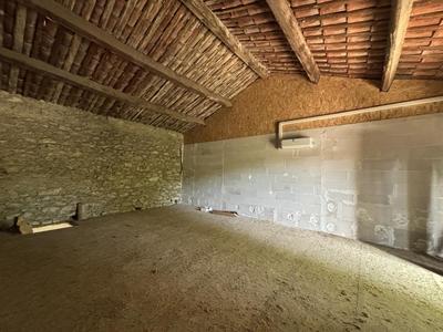 Appartement - 90 m² - 2 pièces