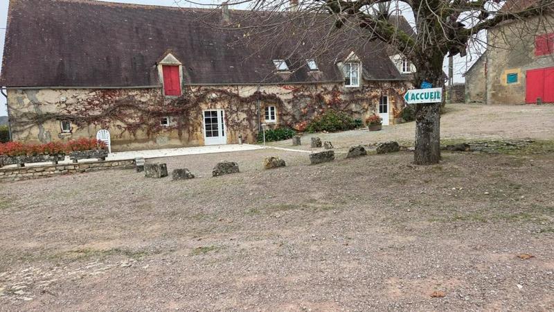 Propriété - 225 m² - 19 pièces