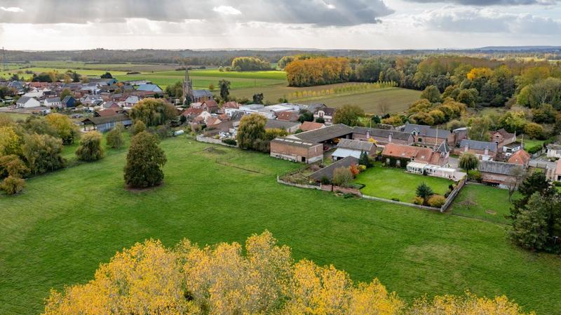 Maison - 300 m² - 7 pièces